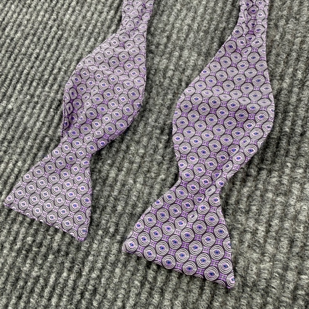 Carrot & Gibbs Mens Purple Geometric Silk Handmade Bow Tie USA Adjustable